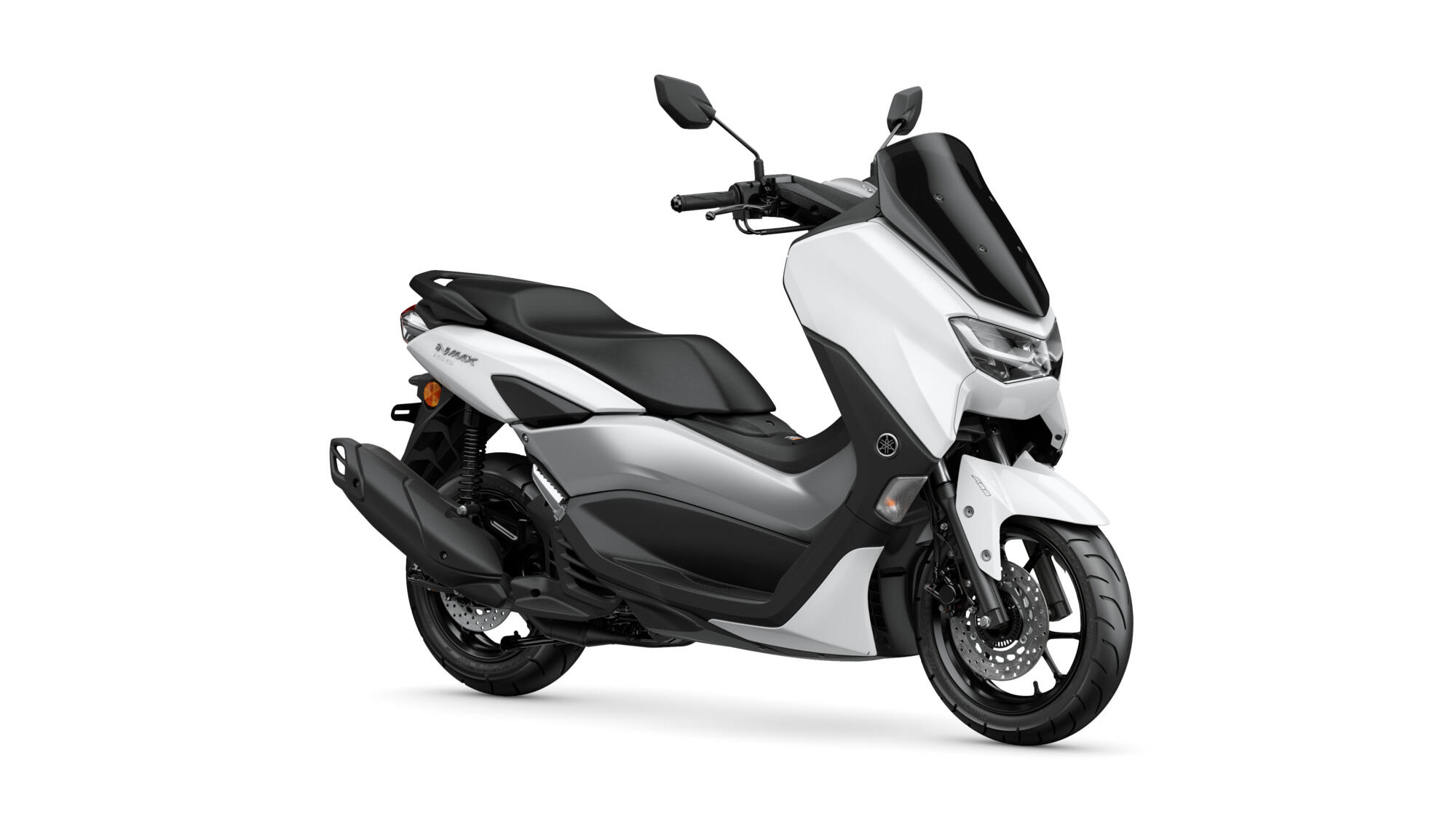 YAMAHA N-MAX 155 - ONE WITH THE CITY:
Its sporty body design comes with the latest LED lights and features an aerodynamic front fairing that gives increased protection from the wind and rain – while the new frame ensures easier manoeuvrability in traffic and provides a more comfortable and relaxed riding position.