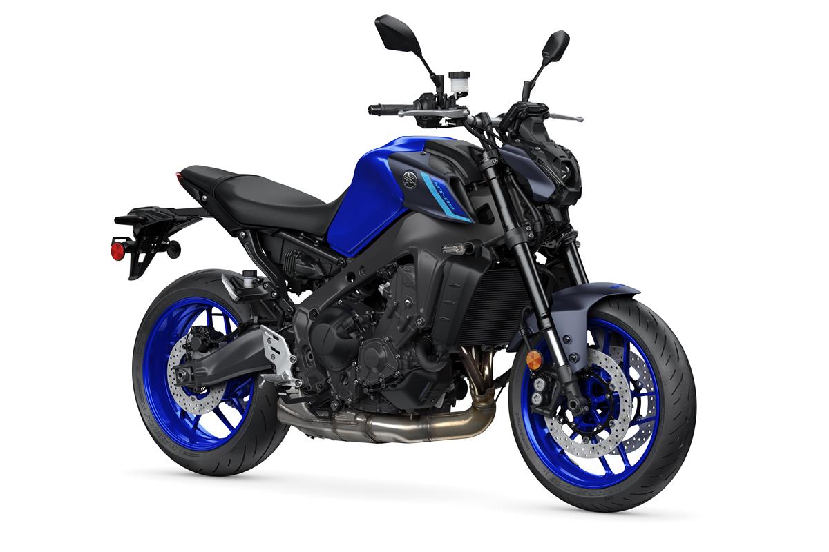 Yamaha MT-09 ABS - REVOLUTION OF THE ICON:
The industry benchmark in hyper naked performance and razor sharp handling with its new 890cc triple‑cylinder engine and radical next‑generation design.