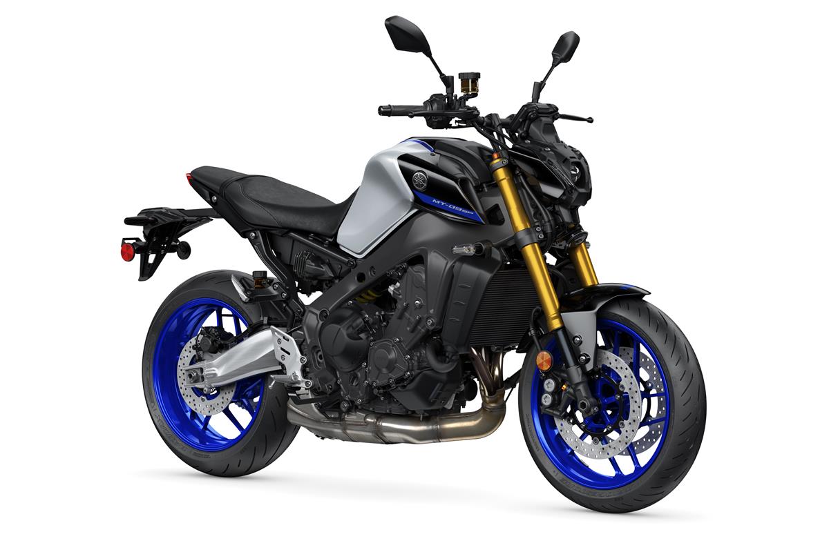 Yamaha MT-09 SP - CHALLENGE THE DARKNESS:
Featuring exclusive, special edition coloring, premium KYB® and Öhlins® suspension and a cruise control system, experience the latest masterpiece to emerge from the Darkness.