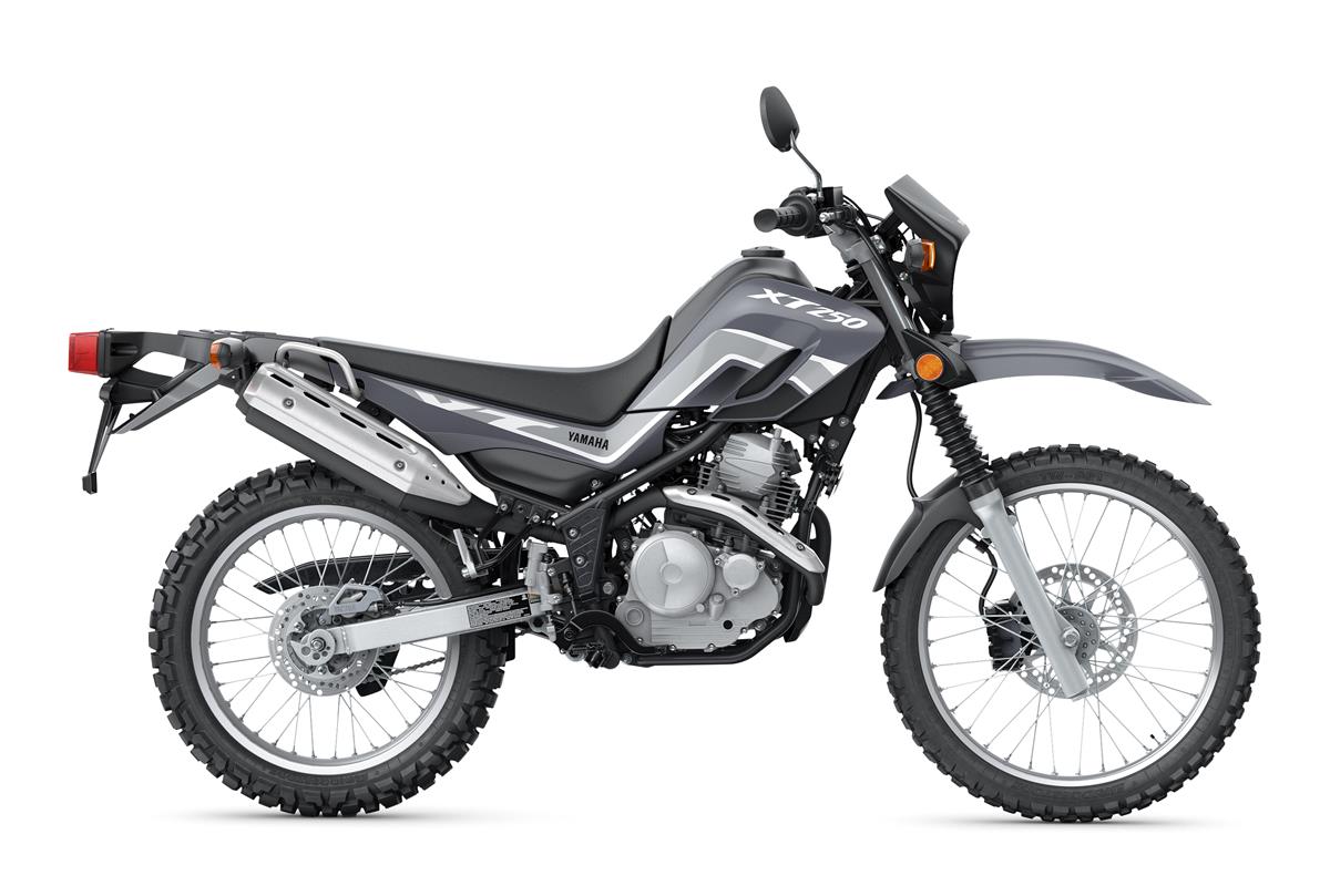 YAMAHA XT250 - GO ANYWHERE AGRICULTURAL:
With electric start and a low seat height, the light, nimble and reliable XT250 is built to go wherever you go. On‑ or off‑road.

